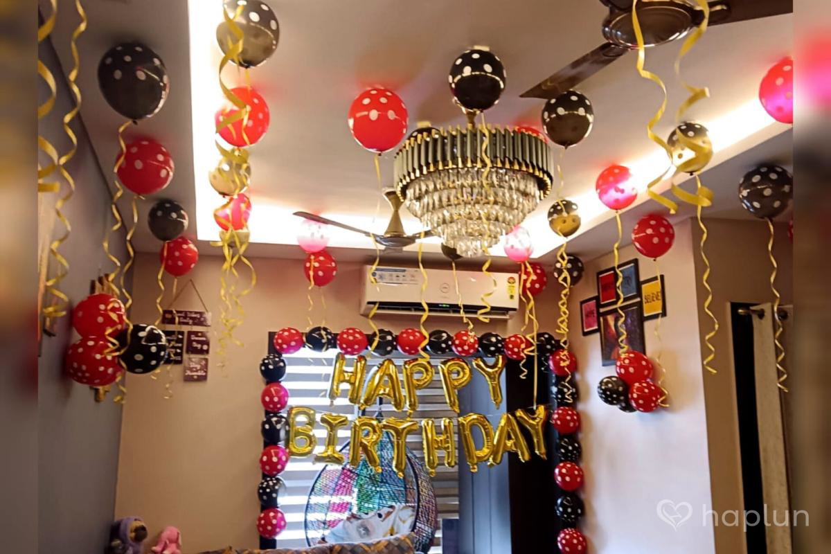 Polka Dot Balloon Decoration