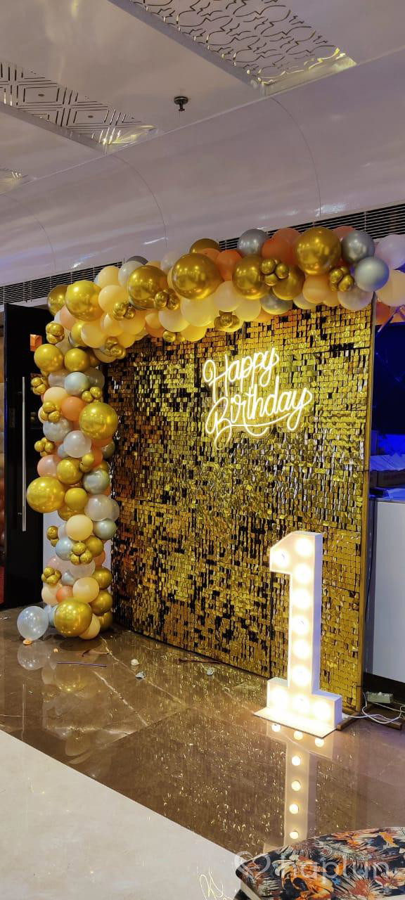 Golden sequins decoration for birthday