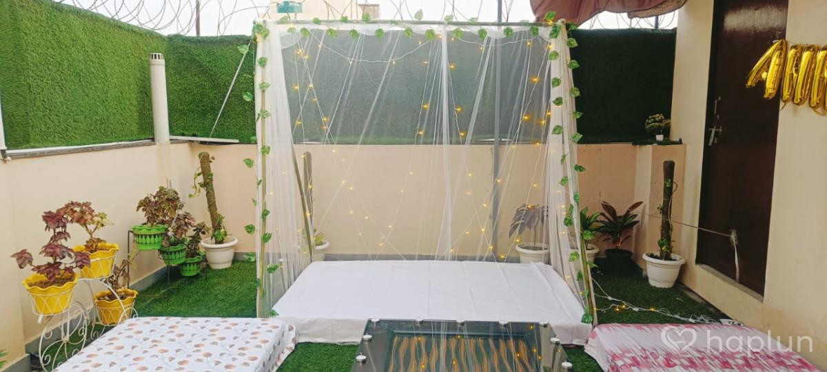 Surprise Canopy Decoration