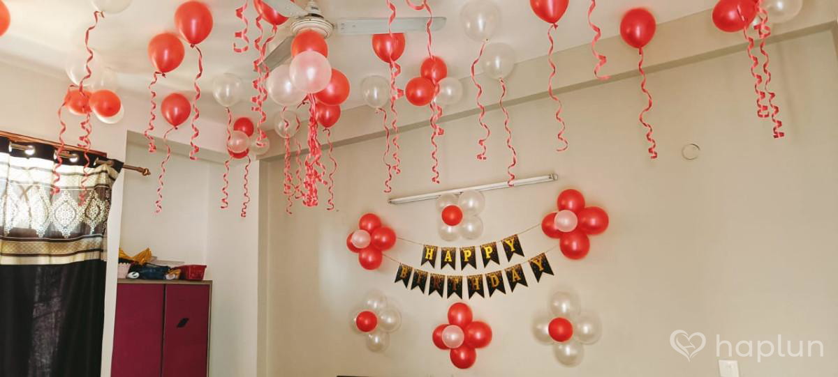 simple Balloon birthday decoration