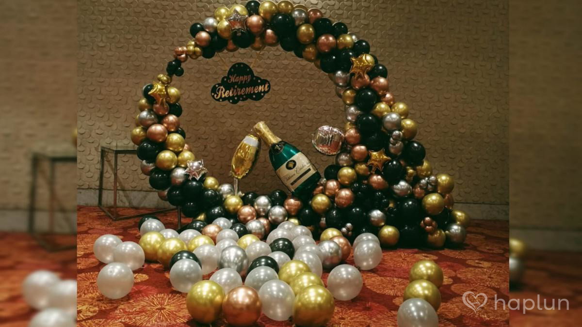 Retirement Ring Decoration