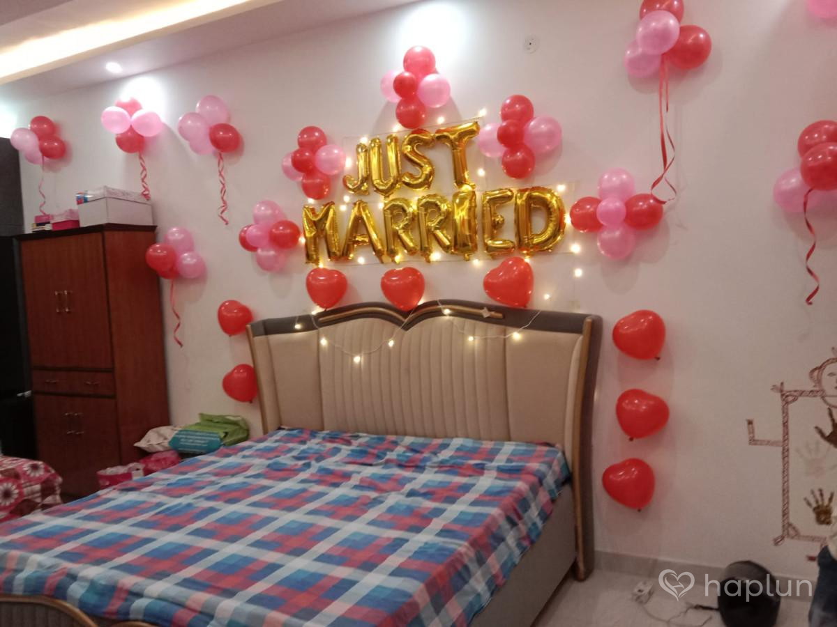 Just Married Love Decor