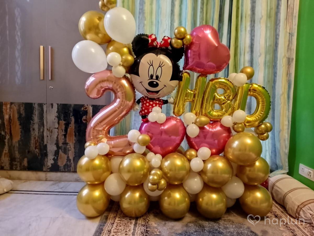 Balloon Marquee With Cartoon