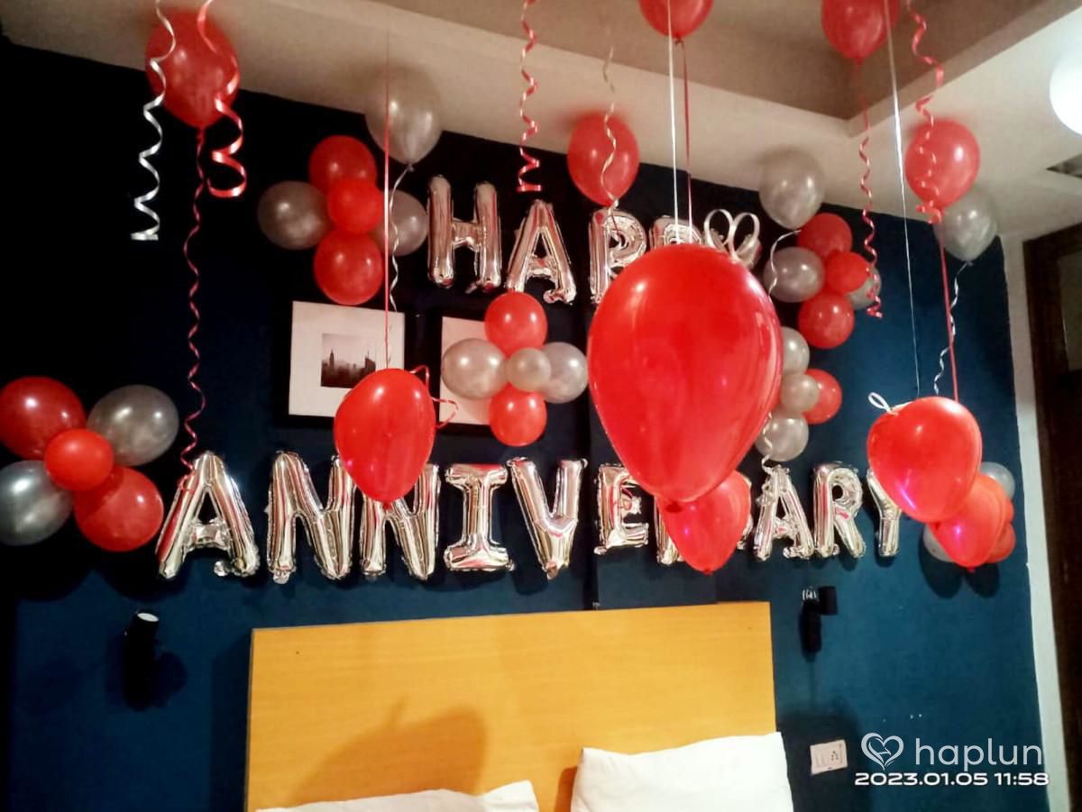 Anniversary decoration for love