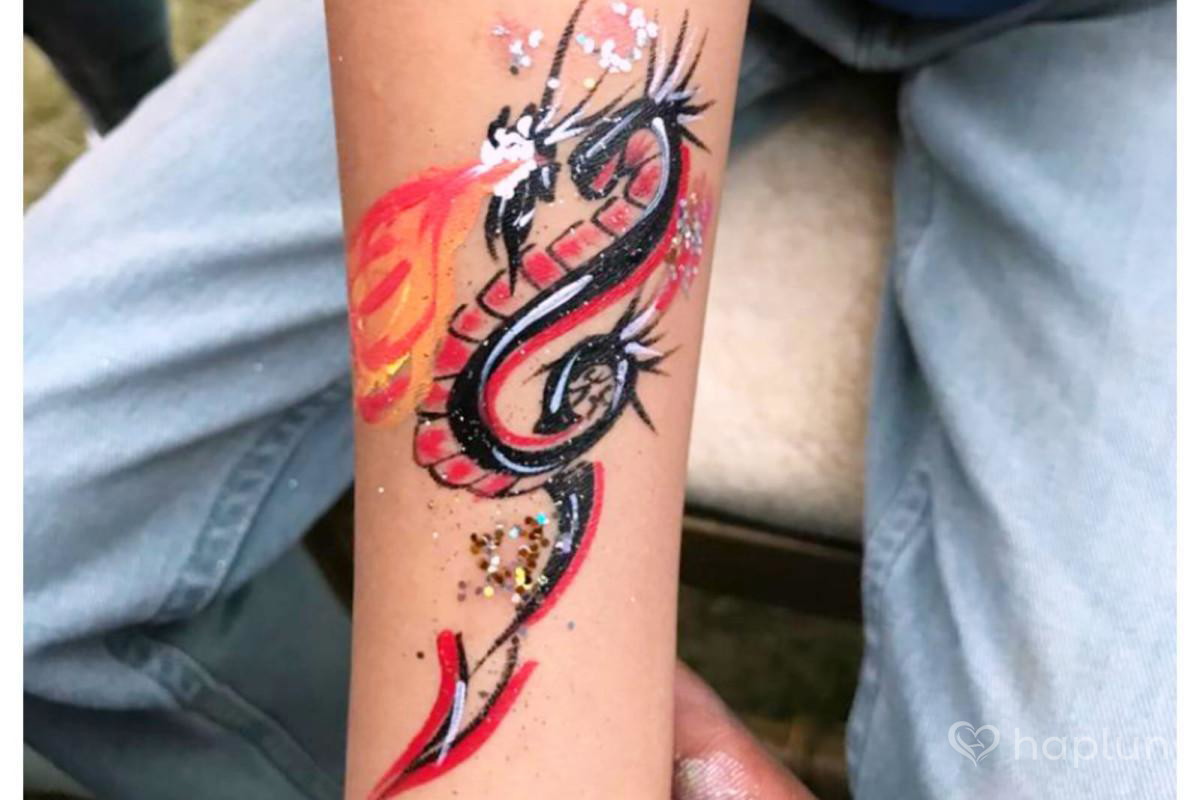 Tattoo artist for kids birthday
