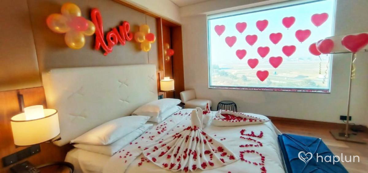 Balloon Red Heart Decoration