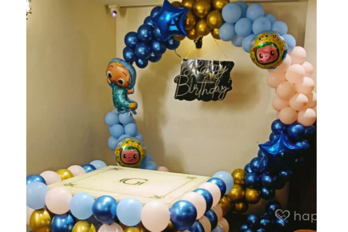 Cocomelon theme decor in ring setup