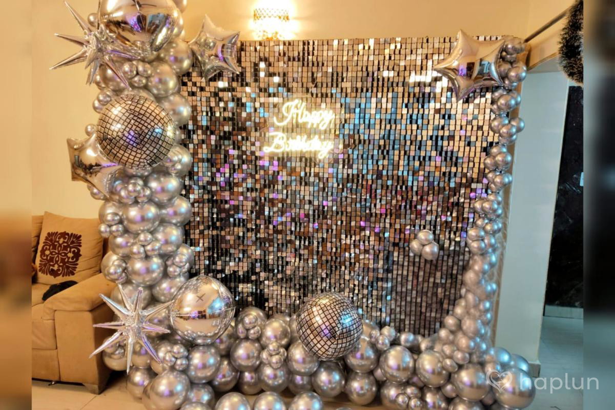 Twinkling Silver Sequin Decoration