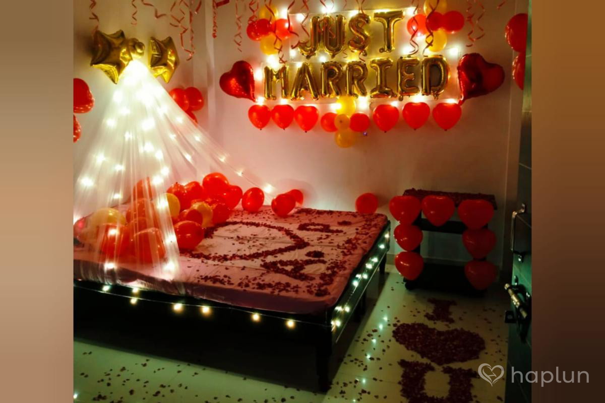 Dreamy Wedding Room Decoration