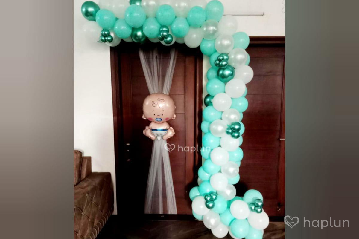 Soft Green Baby Welcome Decor