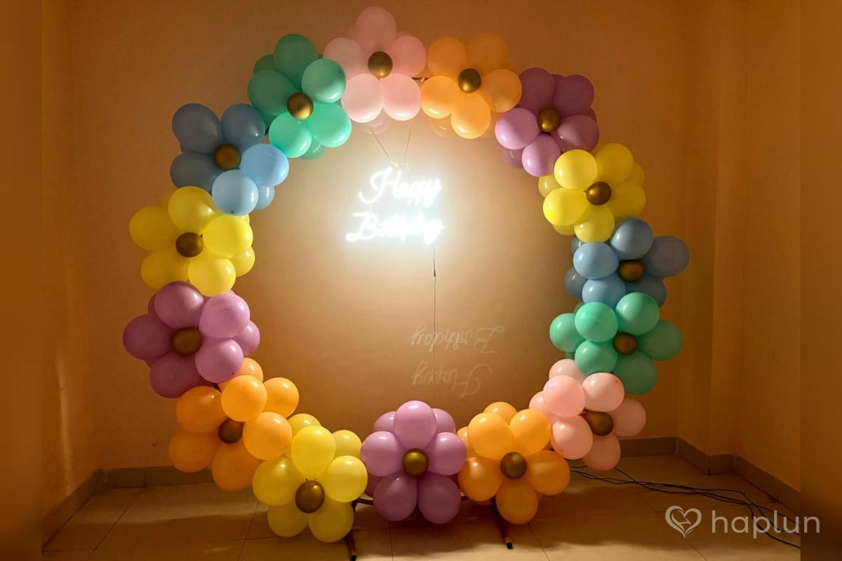 Balloon Ring Decoration