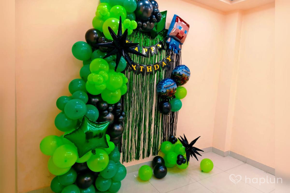 Minecraft Arch Birthday Decoration