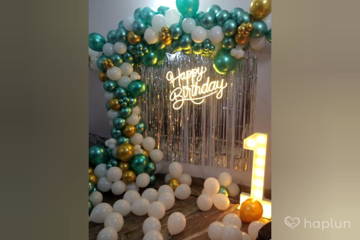 Splendid Birthday Surprise Decoration