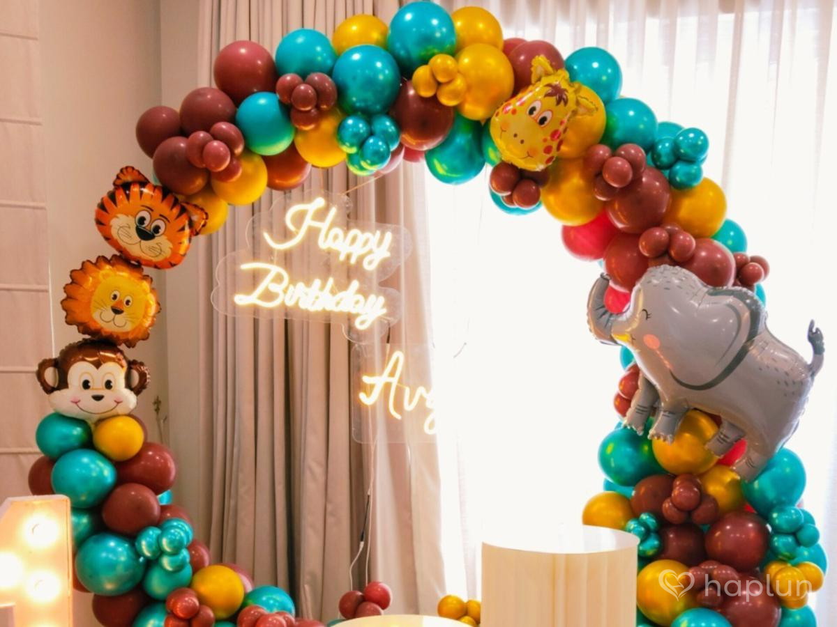Jungle Safari Ring Decoration