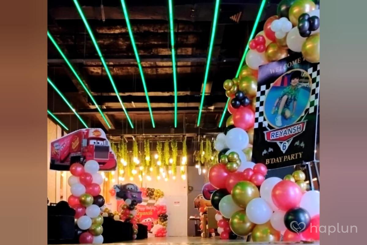 Racing Car Decorationc Idea