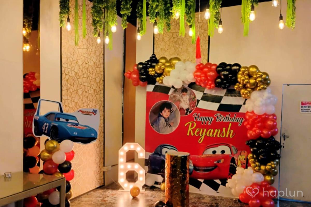 Racing Car Theme Balloon Decoration