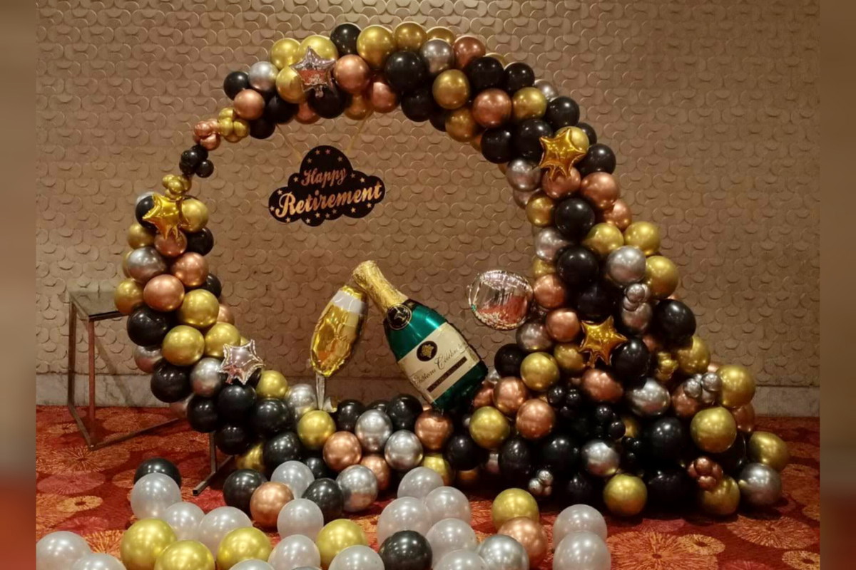 Retirement Ring Decoration