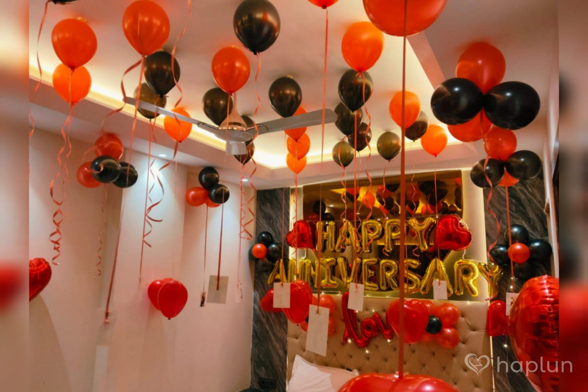 Surprise Anniversay Decor
