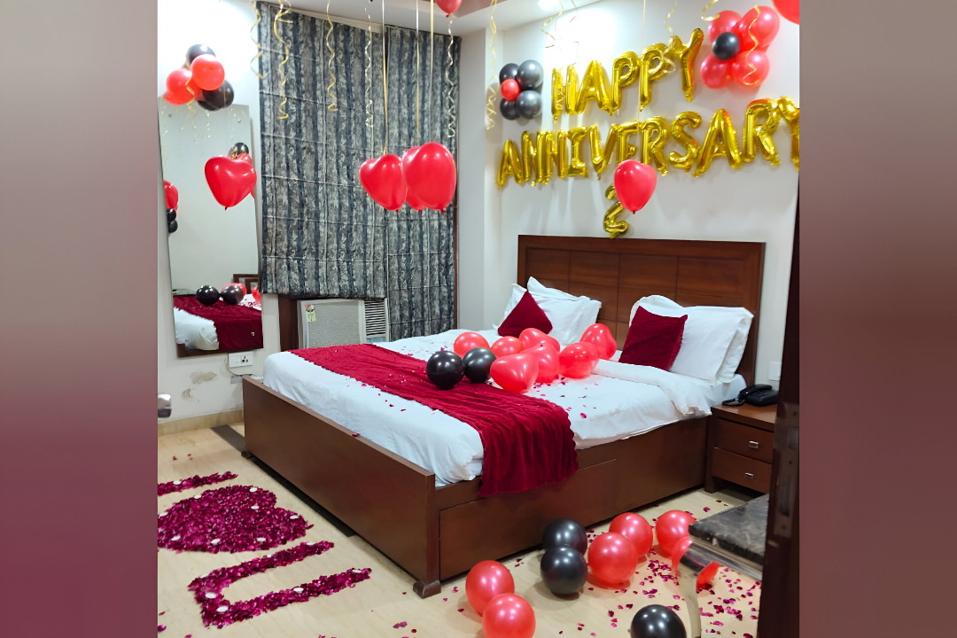 Anniversary Candlelight Decor