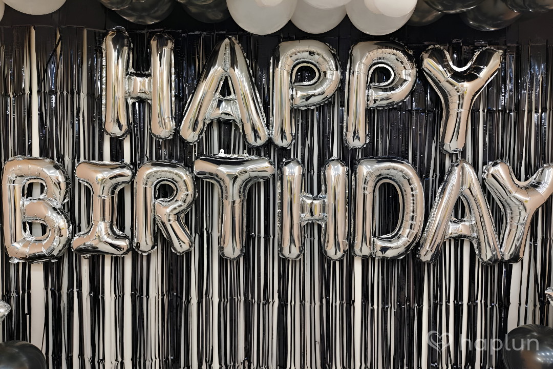 Glamorous Birthday Decor