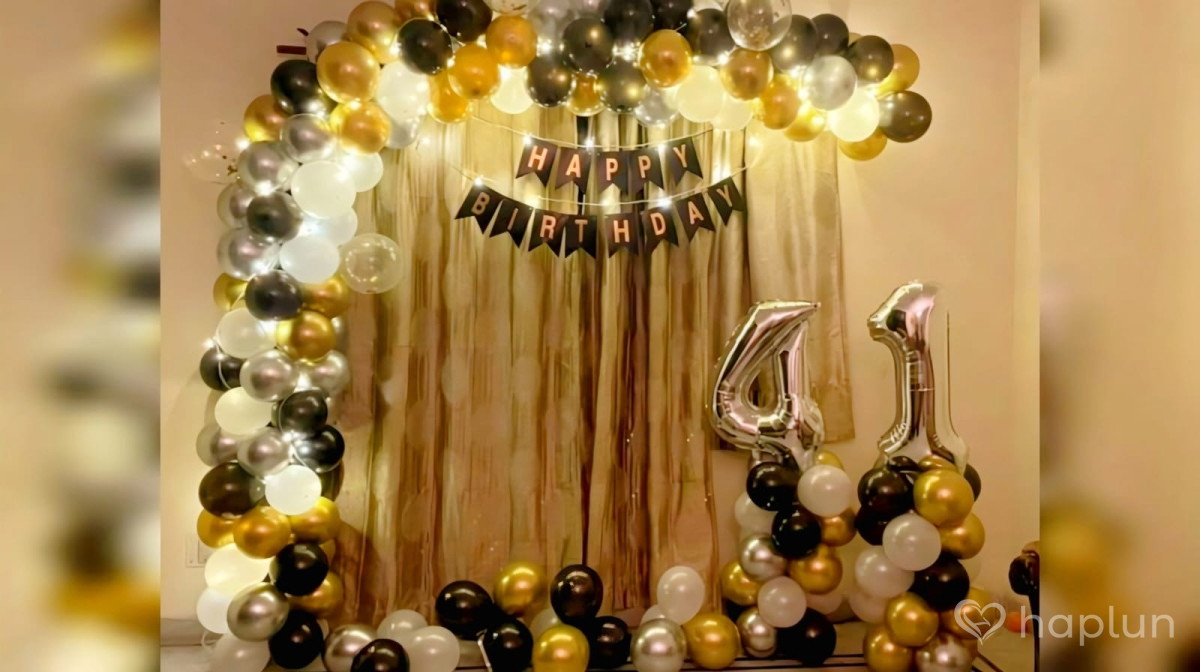 Balloon garland decor