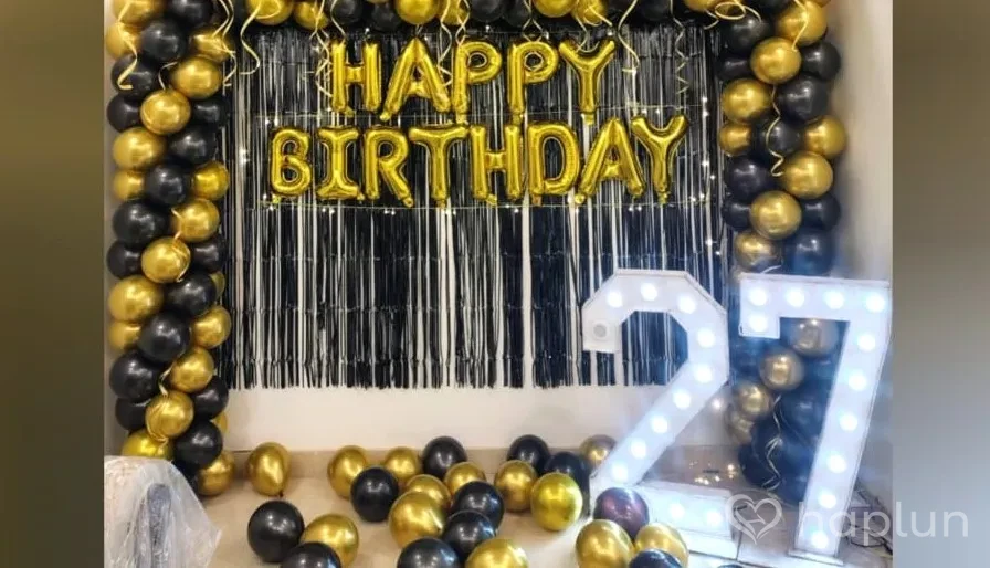 Black & Gold Balloon Decor