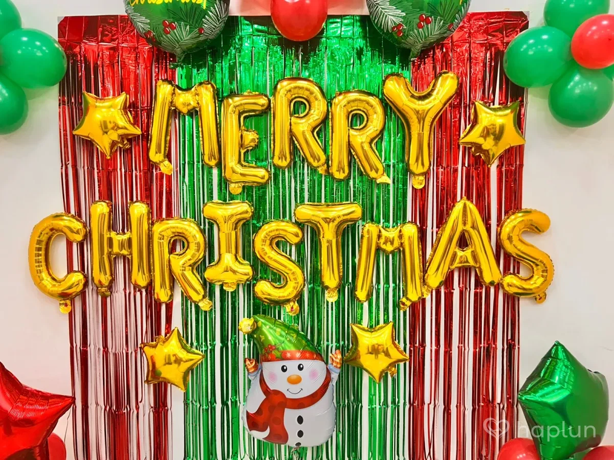Christmas Balloon Decor