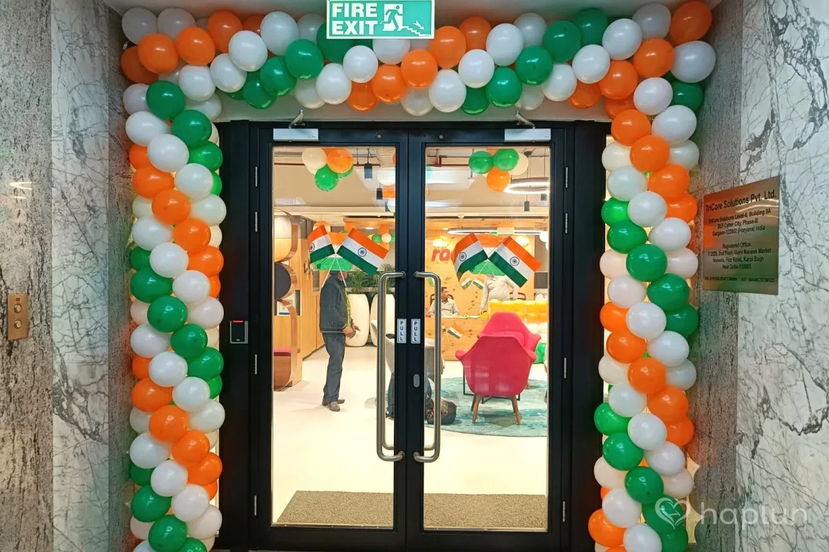 Tri Color Gate Decoration