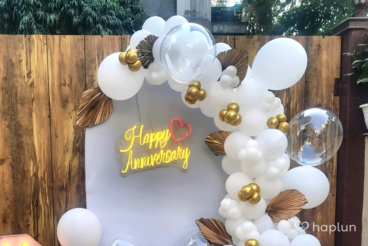 White Pastel Anniversary Decor