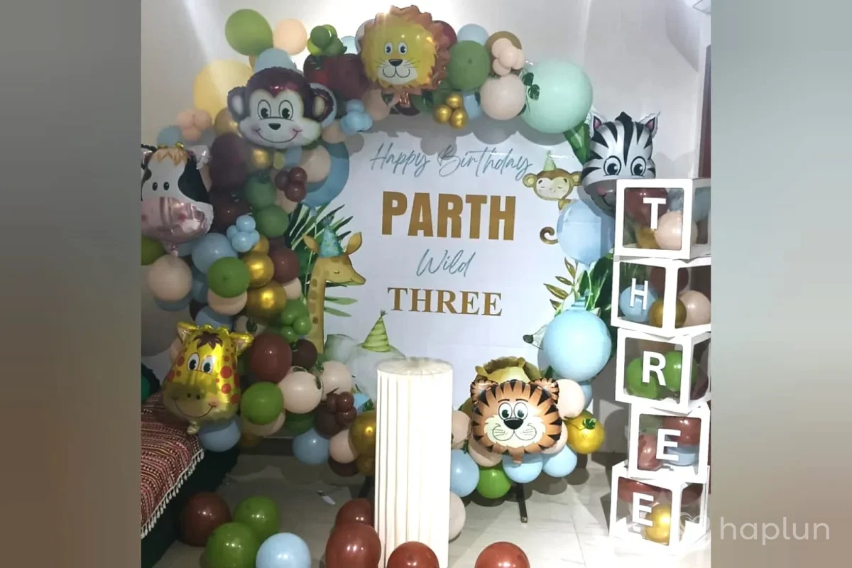 Mini Safari Jungle Theme Decor