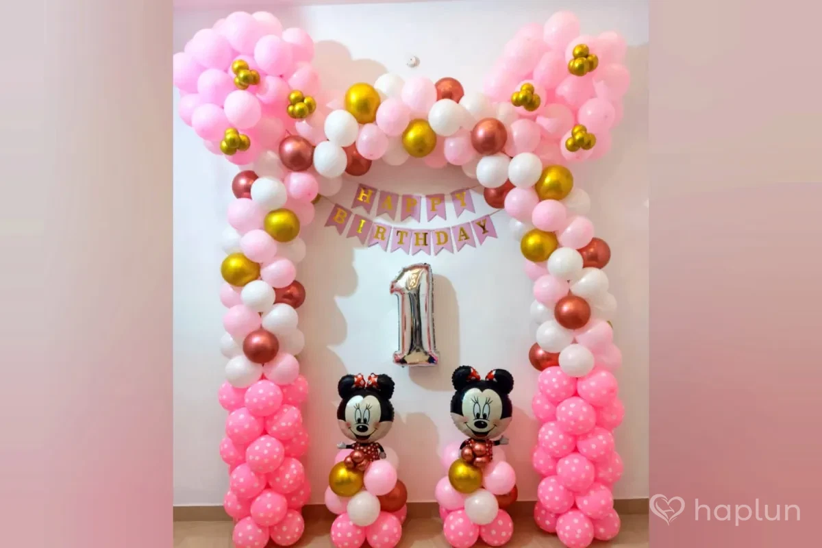 Surprise Minnie Mouse Decoration