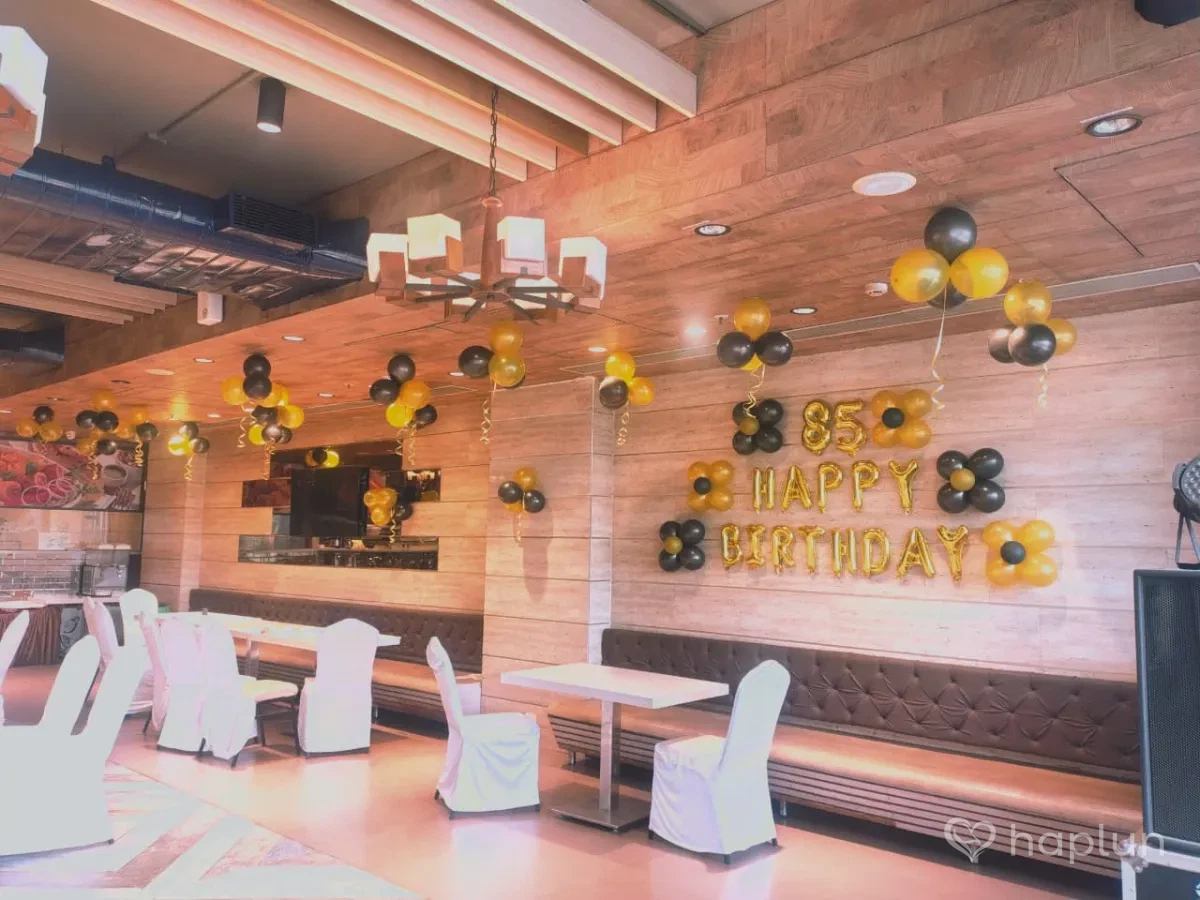 Family Birthday Decor at Restaurant