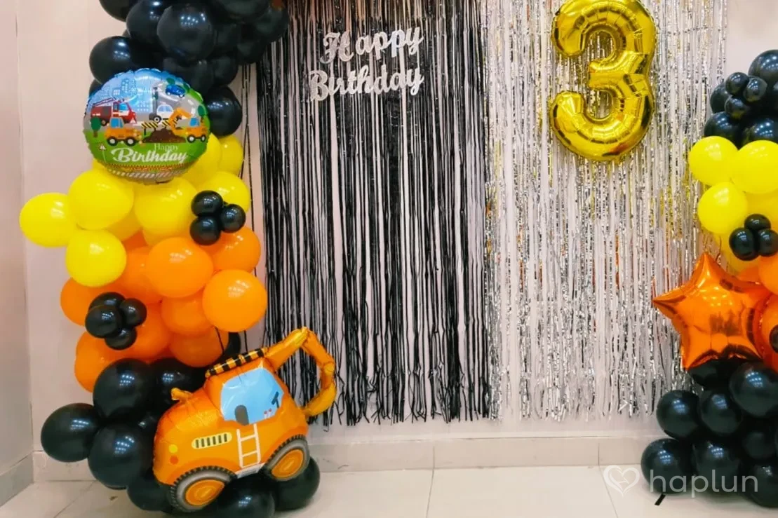 Construction Theme Balloon Decor