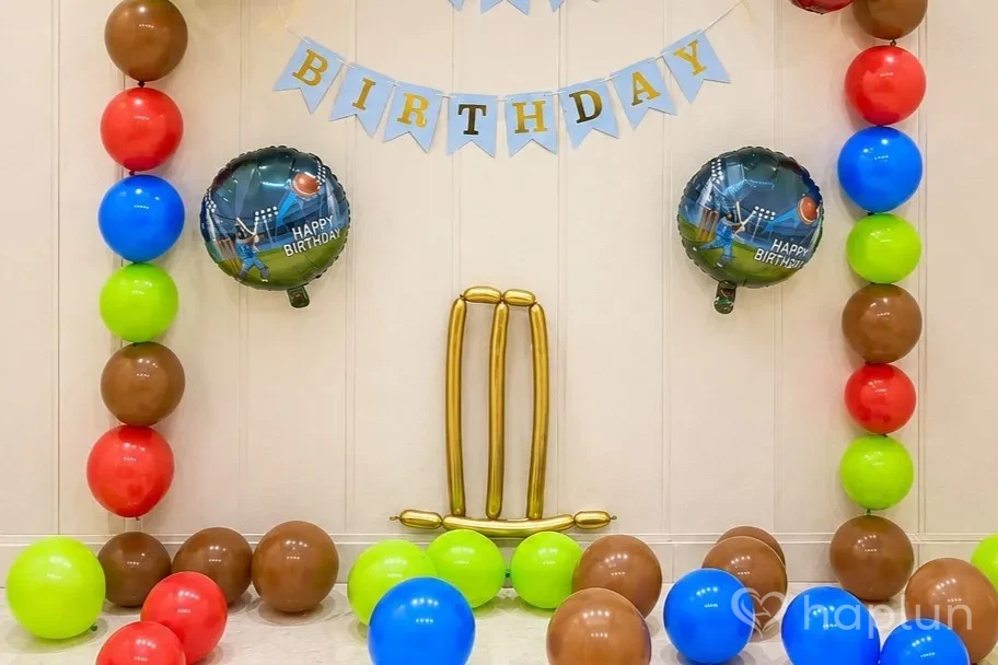 Cricket Theme Balloon Decor