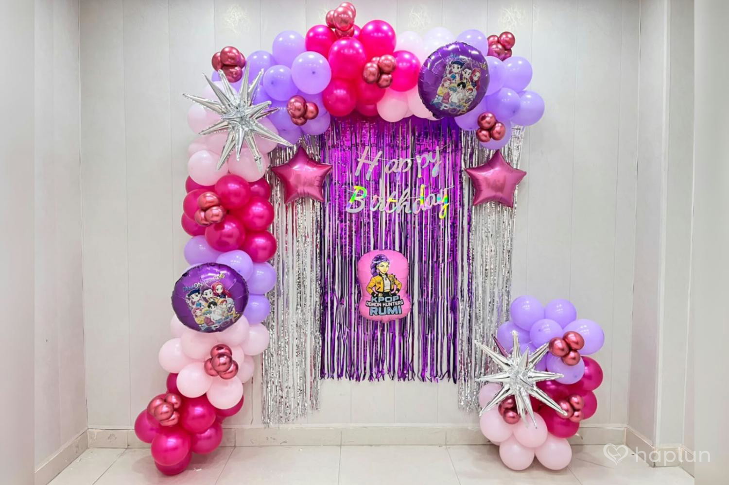 K-Pop Huntrix Bash Decor